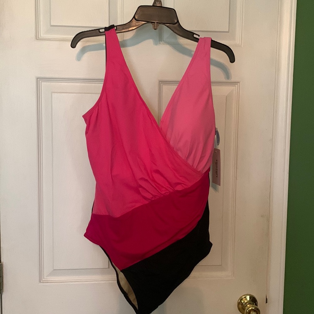 Swimsuits For All Pink Colorblock One-Piece Swimsuit